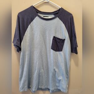 Levi's Men's Large Blue Short Sleeve Single Pocket Lightweight Tee